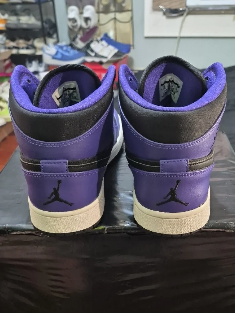 Air Jordan 1 Retro Mid 